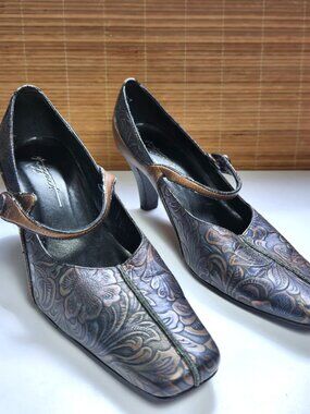 Vintage Art Effects Tooled Leather Look Block Heels Shoes Womens Size 6.5 7